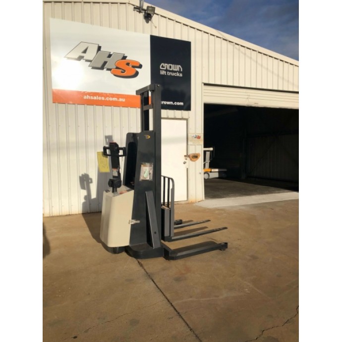 Crown Walkie Stacker 20IMT130A Refurbished